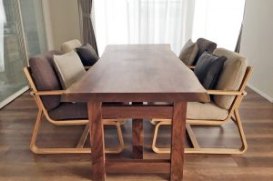 walnut_dining-table4